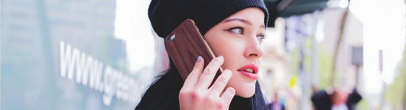 Young woman talking on her smartphone